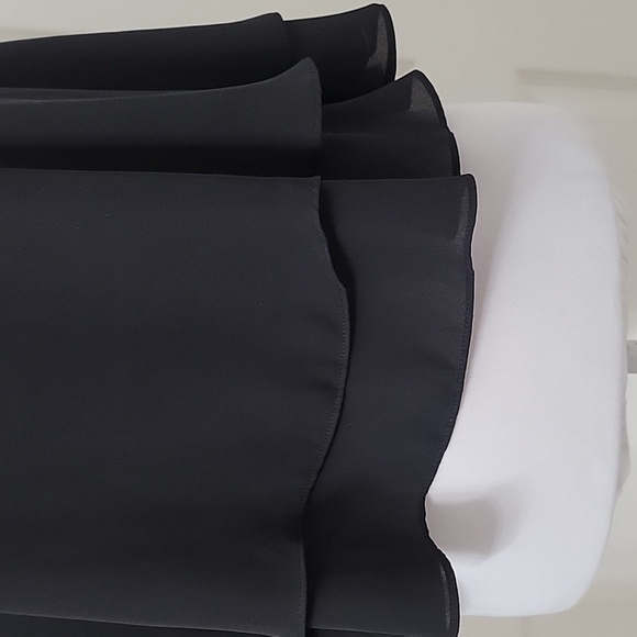 Zara Size M Black Double Layer Ruffled Sleeveless Crop Top, Exc. Used Condition - Picture 3 of 11